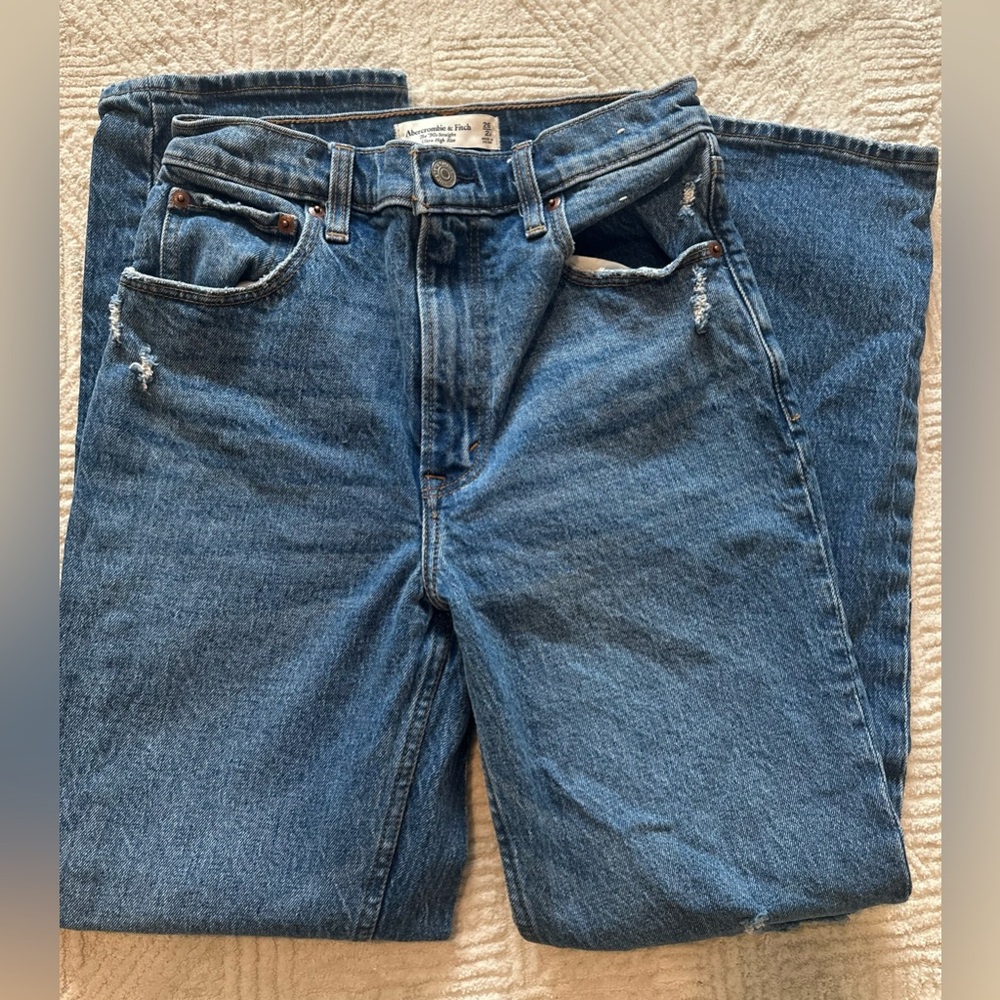Abercrombie & Fitch The 90’s Straight Ultra High Rise Jean 26 Short